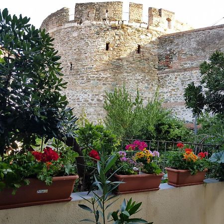 Frida'S House In Old Town Thessalonikiアパートメント エクステリア 写真