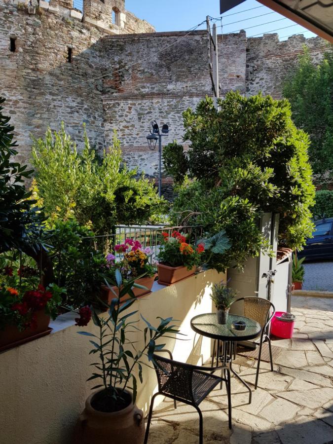 Frida'S House In Old Town Thessalonikiアパートメント エクステリア 写真