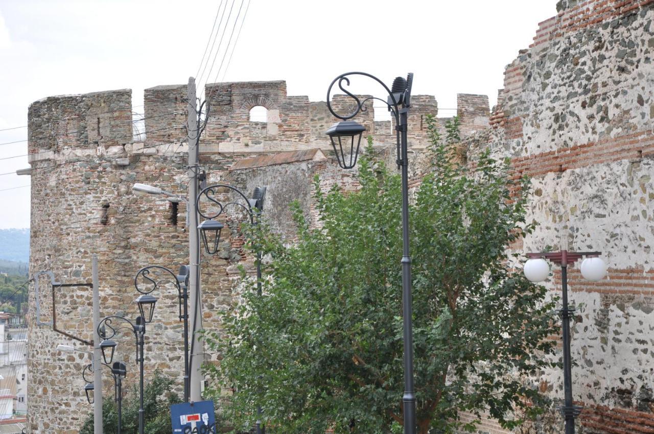 Frida'S House In Old Town Thessalonikiアパートメント エクステリア 写真